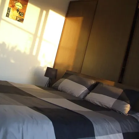Sunny Penthouse Апартаменты Моста