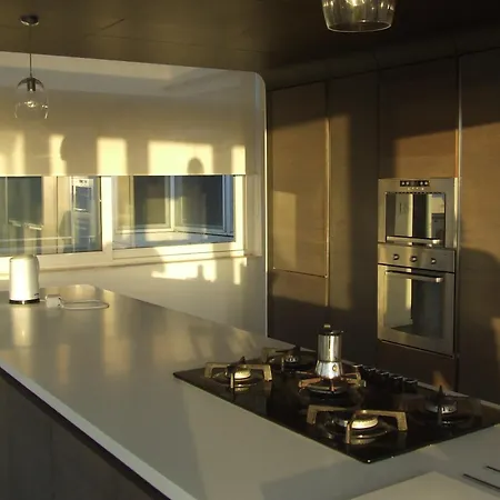 דירה Sunny Penthouse *