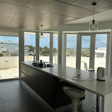 Sunny Penthouse Апартаменты *