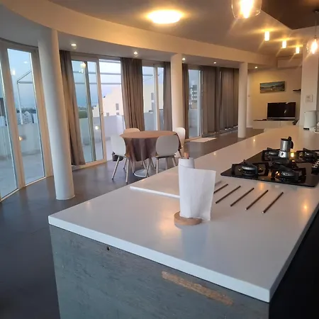 Sunny Penthouse * Mosta