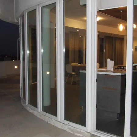 Sunny Penthouse * Mosta
