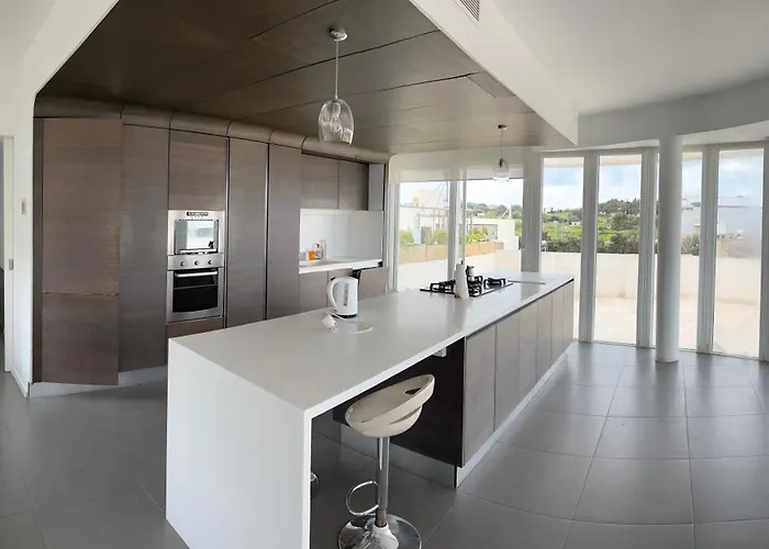 Sunny Penthouse Mosta