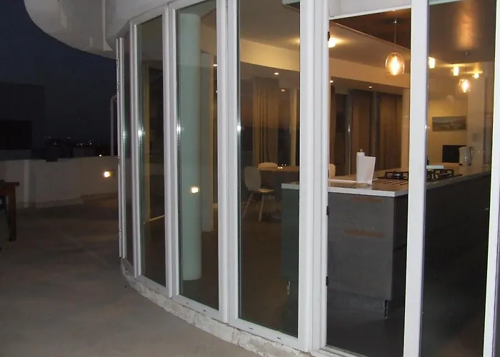 Sunny Penthouse * موستا