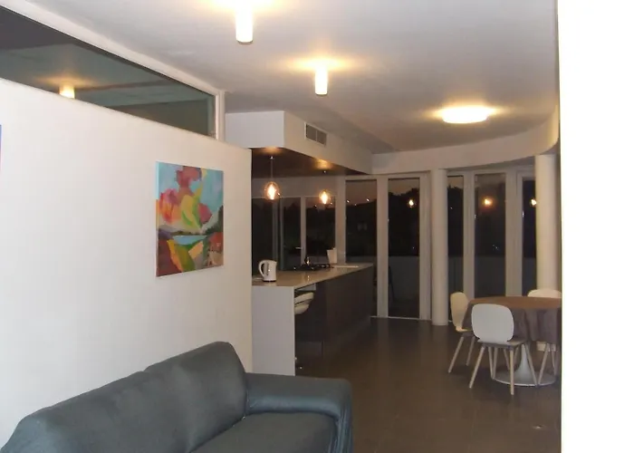 Sunny Penthouse Apartament *