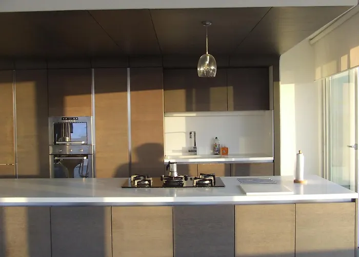 Sunny Penthouse * موستا